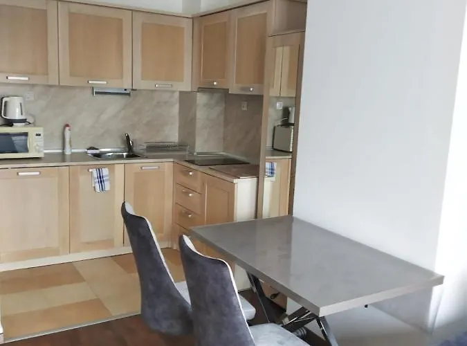 Oksana's At Infinity 班斯科