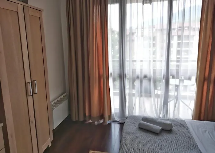 Апартамент Oksana's At Infinity